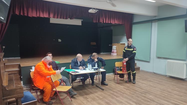 Παλλαϊκή Άμυνα - ΠΣΕΑ: Επιτυχημένη η πρώτη ενημέρωση / εκπαίδευση πολιτών του Δήμου Διονύσου παρουσία του Δημάρχου Γ.Καλαφατέλη
