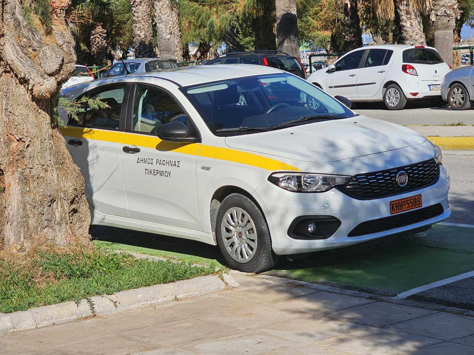 Τσεβά: Δήμαρχος είμαι και παρκάρω όπου θέλω