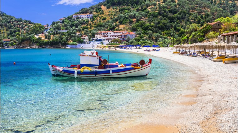 Αυτό το νησί στην κορυφή των "κρυμμένων πετραδιών" της Ελλάδας - Top προορισμός για ποιοτικές διακοπές