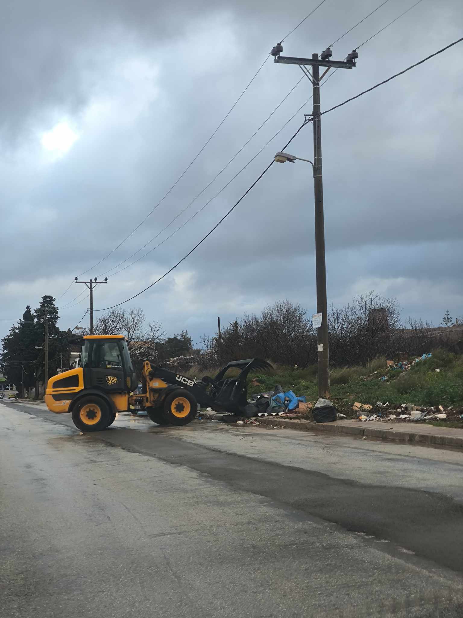 Αποκομιδές κλαδιών και απορριμμάτων εβδομάδας 8/1 - 13/01 από την Υπηρεσία Καθαριότητας Δήμου Μαραθώνος