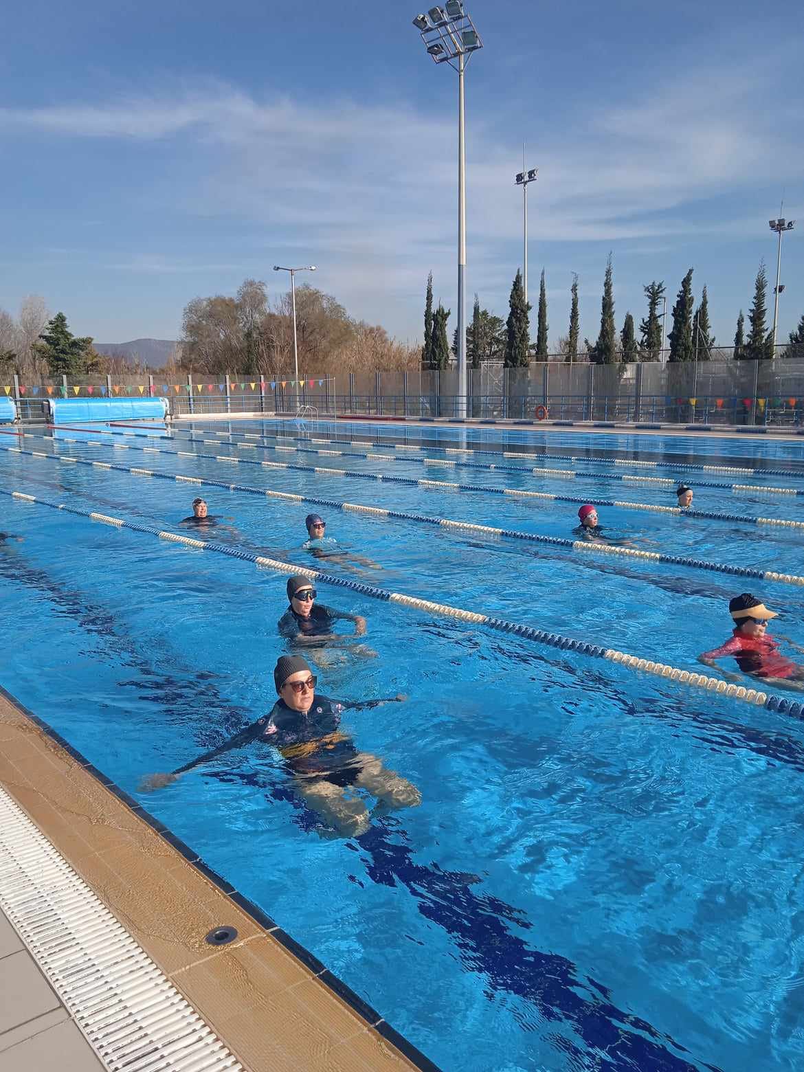 Συνεχίζονται τα μαθήματα aqua fitness στο κολυμβητήριο Νέας Μάκρης 