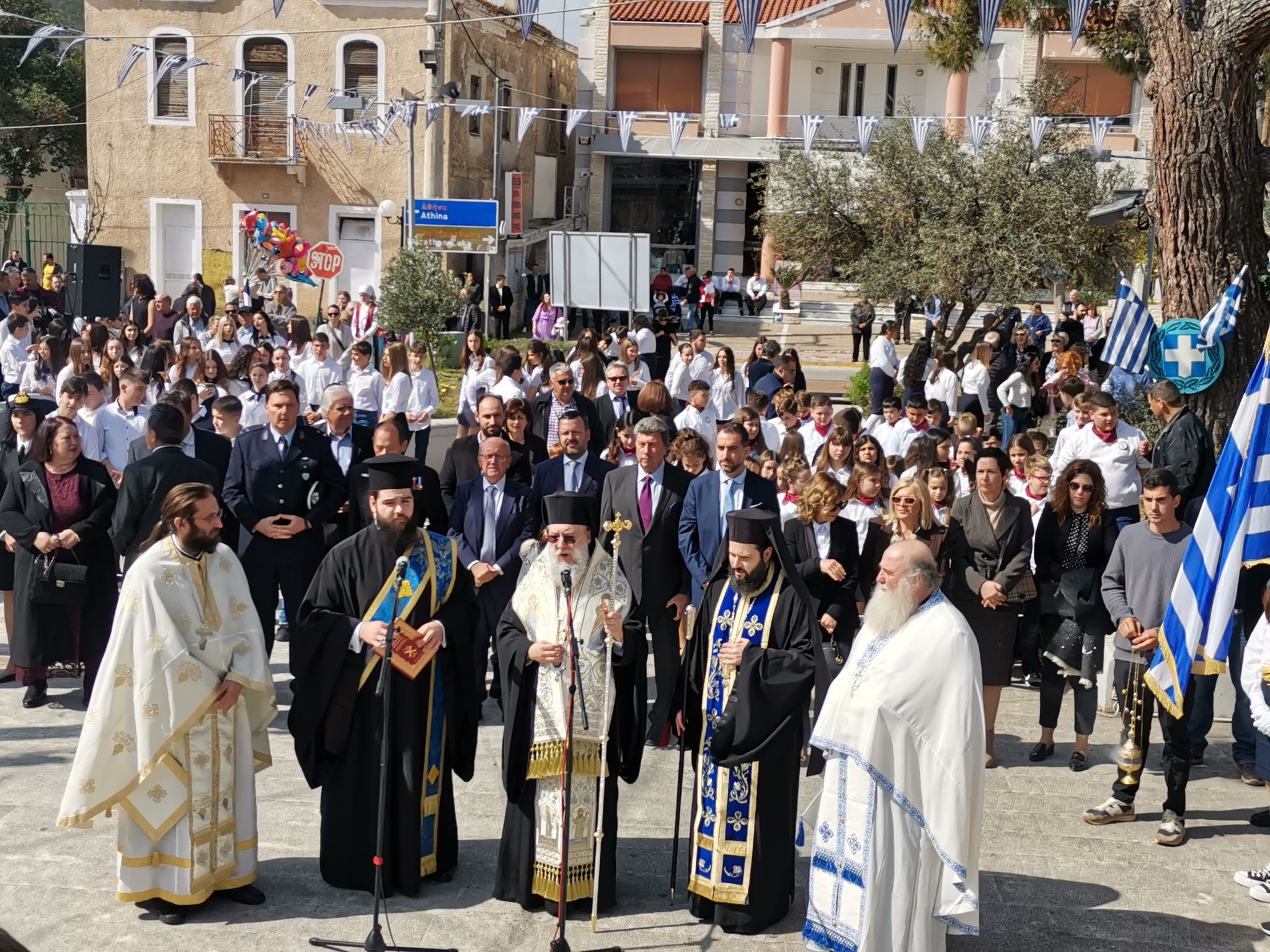 Με λαμπρότητα και μεγάλη συμμετοχή του κόσμου πραγματοποιήθηκε ο εορτασμός της 25ης Μαρτίου στο Δήμο Μαραθώνος