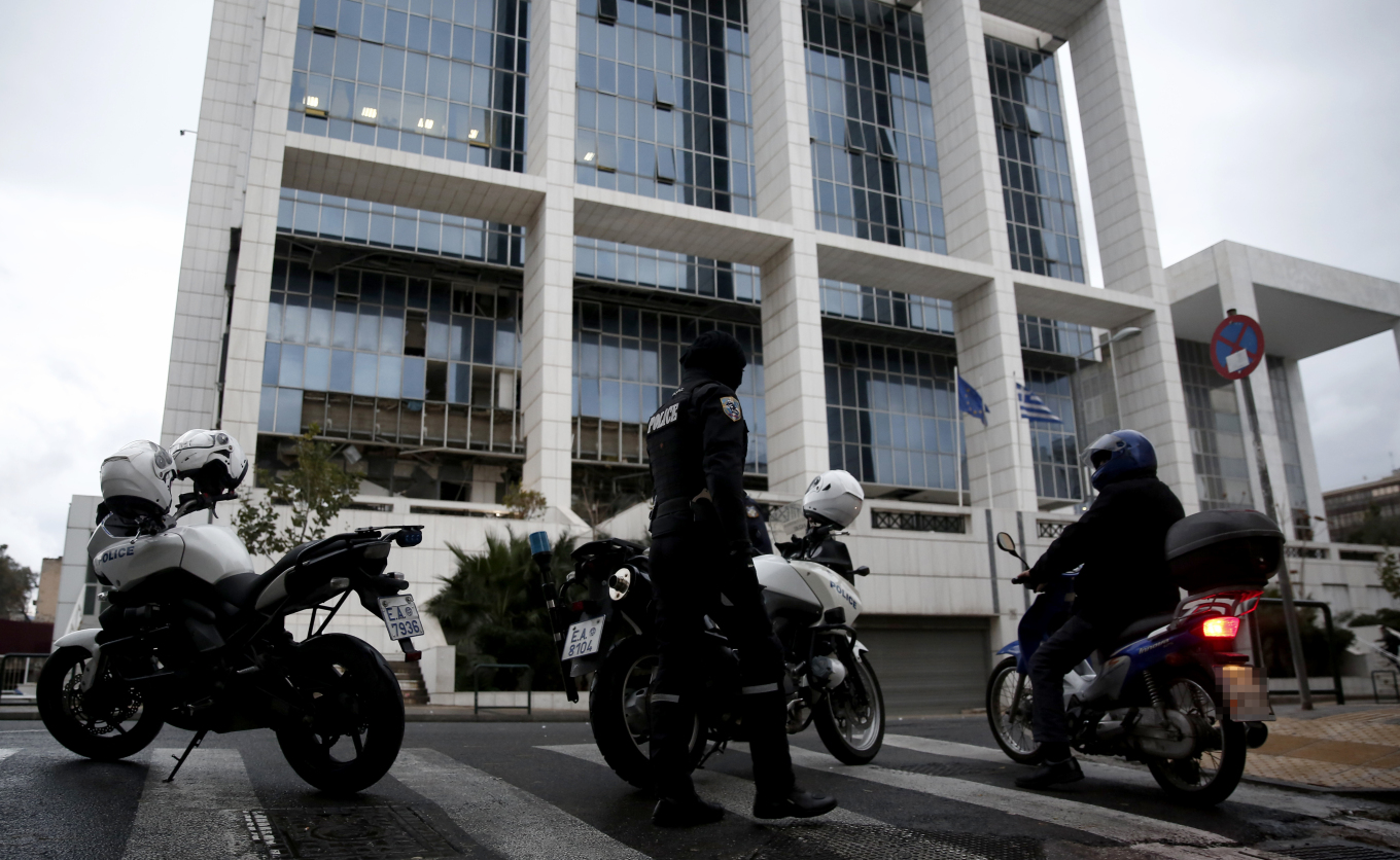 Ύποπτη βαλίτσα εντοπίστηκε στο Εφετείο Αθηνών