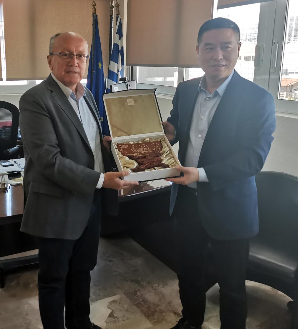 Επίσκεψη αποστολής της Κινεζικής πόλης Ningbo στο Δημαρχείο Μαραθώνα