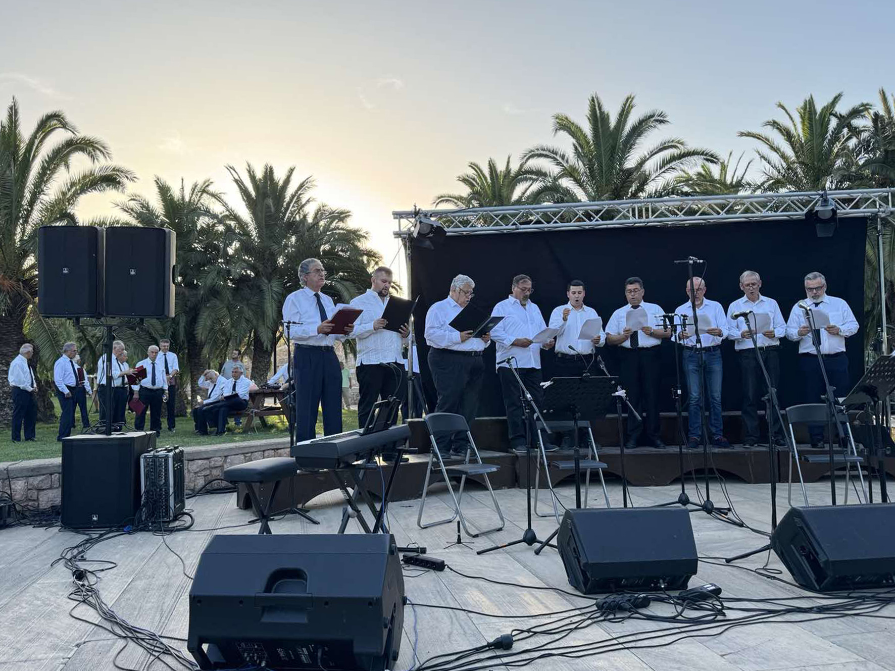 Μουσική εκδήλωση για τα 50 χρόνια της Ιεράς Μητροπόλεως Μεσογαίας και Λαυρεωτικής πραγματοποιήθηκε την Κυριακή 2 Ιουνίου, στο Φοινικόδασος Λαυρίου