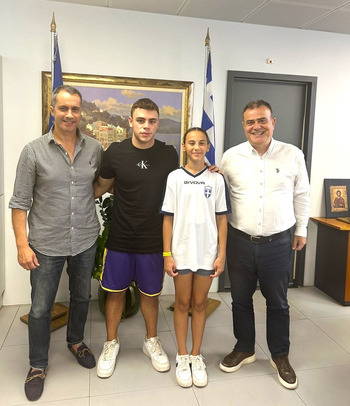 Την Παλληνιώτισσα πρωταθλήτρια Ακροβατικής Γυμναστικής Αναστασία Παρθενίου και τον αθλητικό παρτενέρ της Γιώργο Τάτο συνάντησε ο Δήμαρχος Παλλήνης Χρήστος Αηδόνης