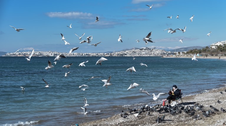 Παραμένει ανοιξιάτικος ο καιρός με τον υδράργυρο έως 19 βαθμούς - Πότε θα έρθει ανατροπή του σκηνικού