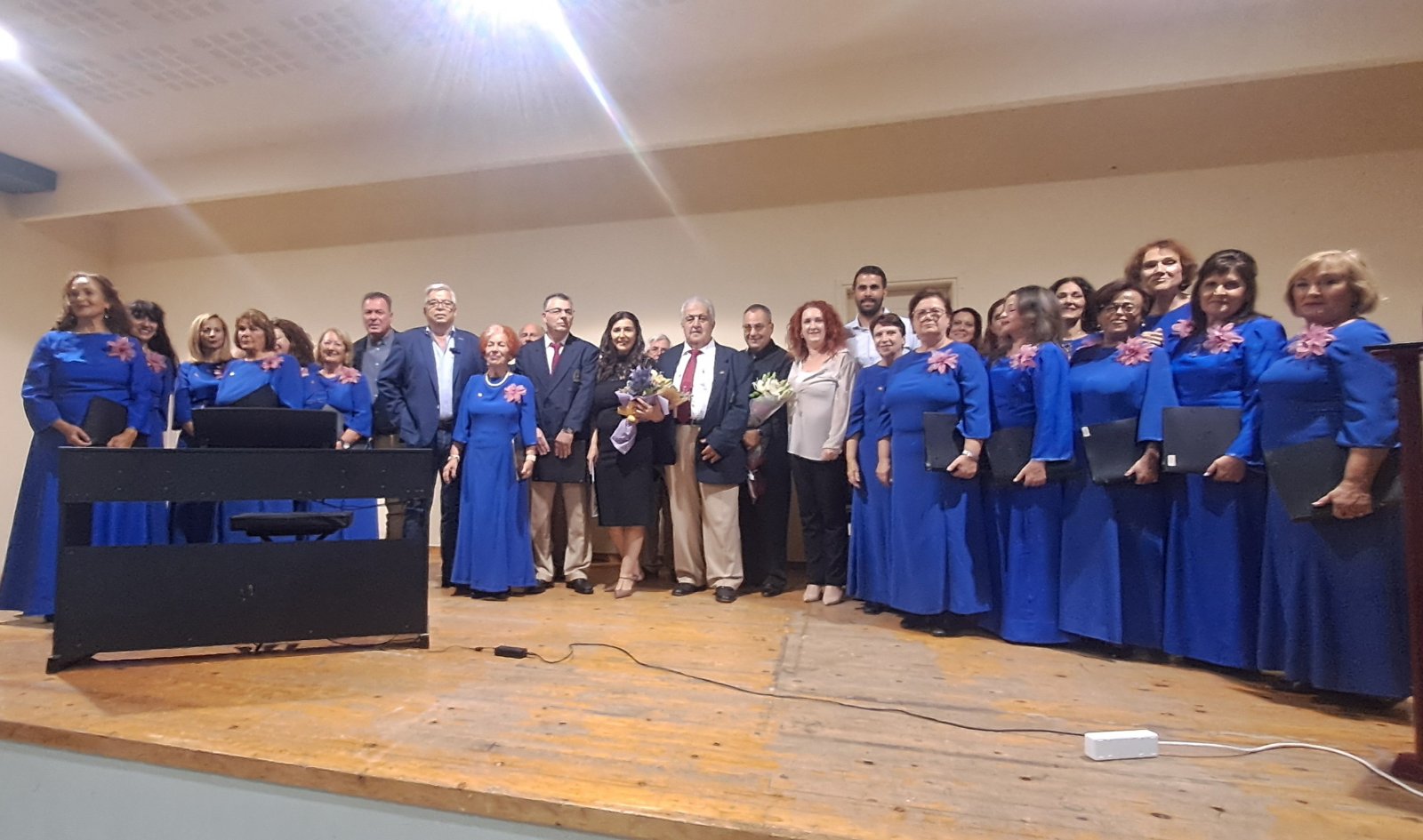  Με επιτυχία πραγματοποιήθηκε η συναυλία της Δημοτικής Χορωδίας Κερατέας