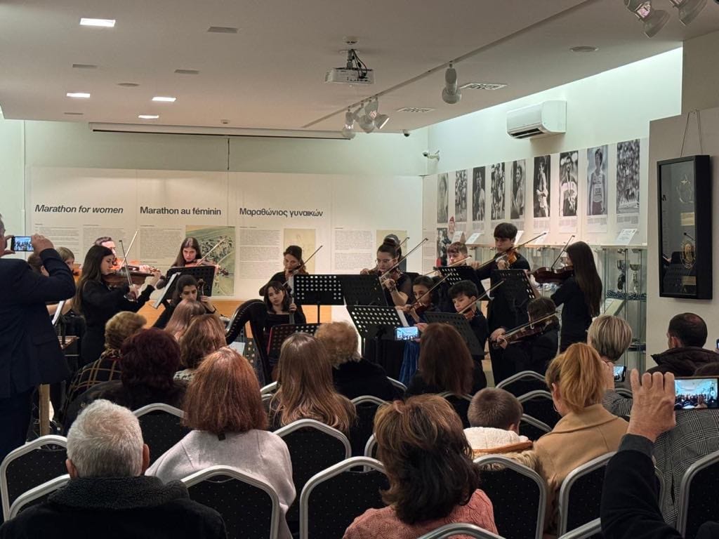 Ένα εκπληκτικό χριστουγεννιάτικο απόγευμα  με γιορτινες μελωδίες πραγματοποιήθηκε στο Μουσείο Μαραθωνίου Δρόμου το Σάββατο 14 Δεκεμβρίου