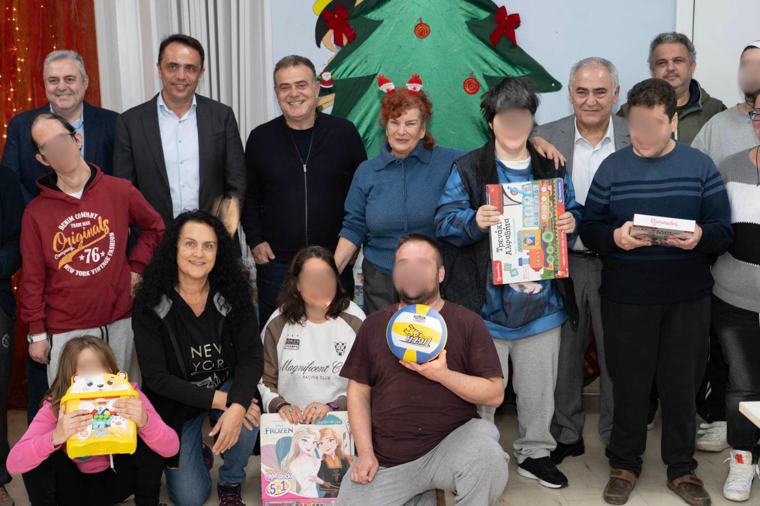 Προσφορά δώρων σε ΚΔΑΠ Ατόμων με Ειδικές Ανάγκες του Δήμου Παλλήνης