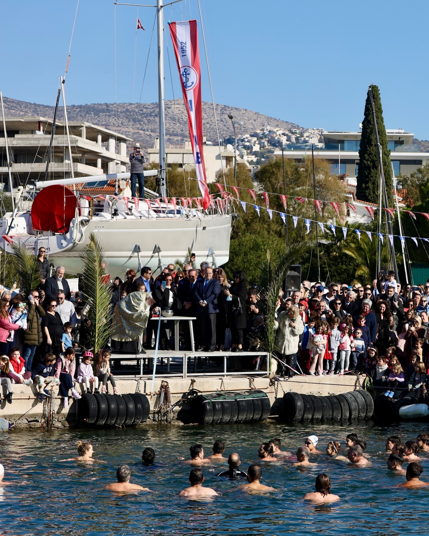 Με λαμπρότητα τιμήθηκαν και φέτος τα Θεοφάνεια στο Δήμο Βάρης Βούλας Βουλιαγμένης