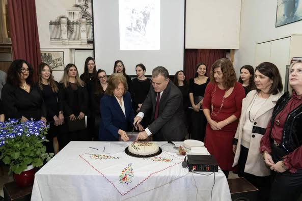 Στην κοπή πρωτοχρονιάτικης πίτας του Πολιτιστικού Συλλόγου «Η Πηγή» παρέστη ο Δήμαρχος Παλλήνης, Χρήστος Αηδόνης