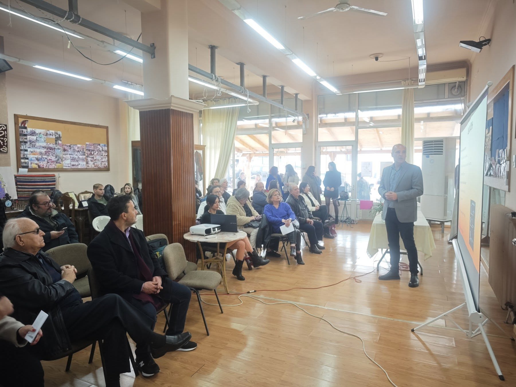 Mε επιτυχία πραγματοποιήθηκε στον Κάλαμο η ημερίδα ενημέρωσης και πρόληψης για τις παθήσεις μαστού και προστάτη και ο ρόλος της ακτινοθεραπείας