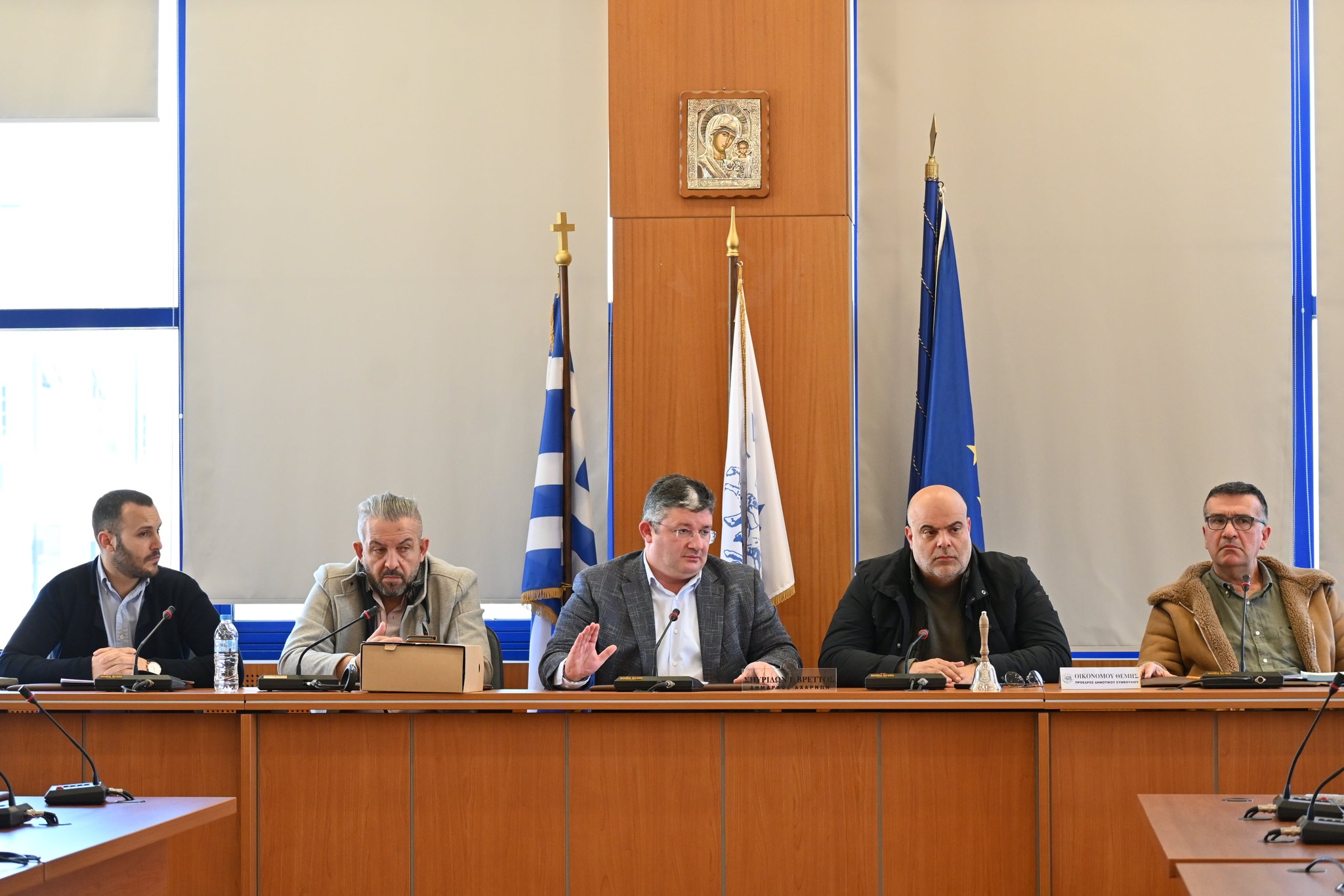 Παρουσιάστηκε από τον Δήμαρχο Αχαρνών και τον μελετητή μηχανικό το τεχνικό πόρισμα για το 6ο & 12ο δημοτικό σχολείο