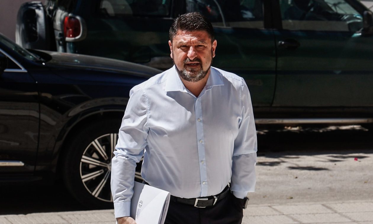 «Ξήλωσε» άλλους 6 επίορκους υπαλλήλους της Περιφέρειας Αττικής ο Νίκος Χαρδαλιάς - «Φακελάκια τέλος» δηλώνει ξεκάθαρα ο Χαρδαλιάς προς τους συνεργάτες του - Για ποια αδικήματα καταδικάστηκαν αμετάκλητα οι συγκεκριμένοι υπάλληλοι