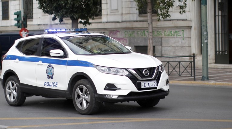 Άλιμος: Μηχανόβιοι λήστεψαν ανήλικους με απειλές - Τους πήραν τα κινητά