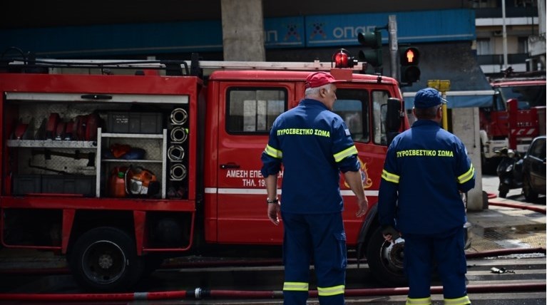 Φωτιά τα ξημερώματα σε καφετέρια στην Καισαριανή