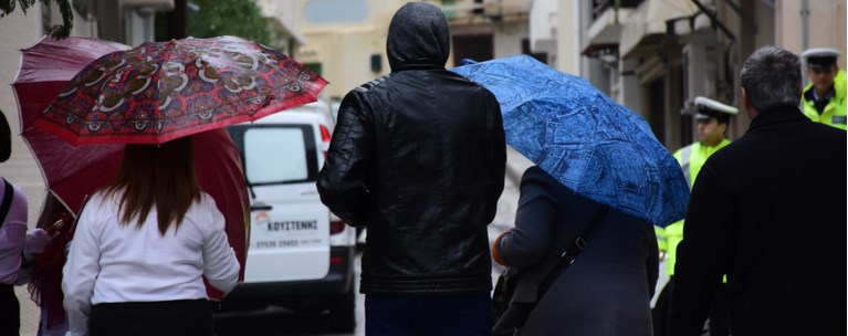 Κακοκαιρία εξπρές προ των πυλών: Βροχές και ισχυρές καταιγίδες τις επόμενες ώρες - Μεγάλη πτώση της θερμοκρασίας