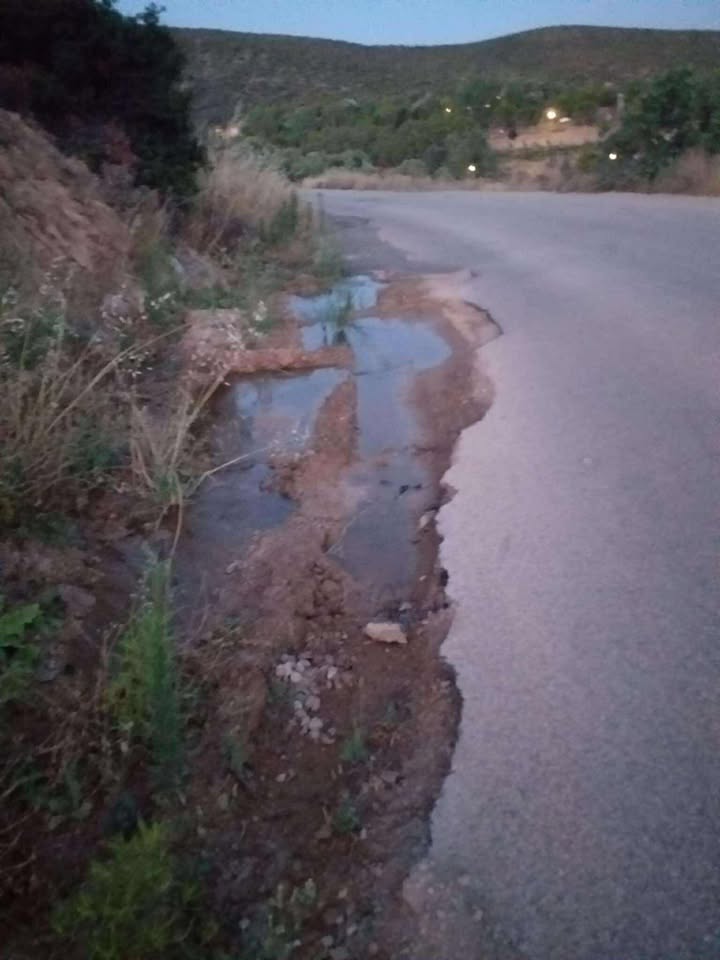 Γραμματικό: Ανεξέλεγκτη σπατάλη νερού από βλάβη στο δίκτυο νερού(βίντεο)