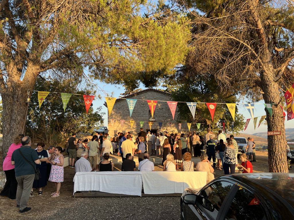 Διπλή γιορτή στο Καπανδρίτι για τη μνήμη της Αγίας Άννας και της Αγίας Παρασκευής