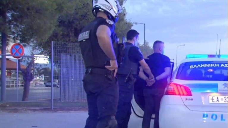Όπλα και χρυσές λίρες σε καταυλισμό Ρομά στη Φυλή – Μεγάλη επιχείρηση της ΕΛΑ [εικόνες - βίντεο]