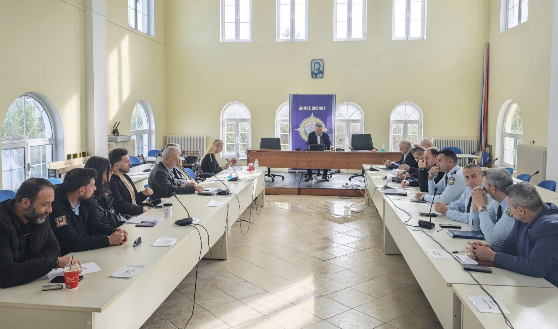 Σύσκεψη για ζητήματα εγκληματικότητας και αστυνόμευσης στον Δήμο Ωρωπού 