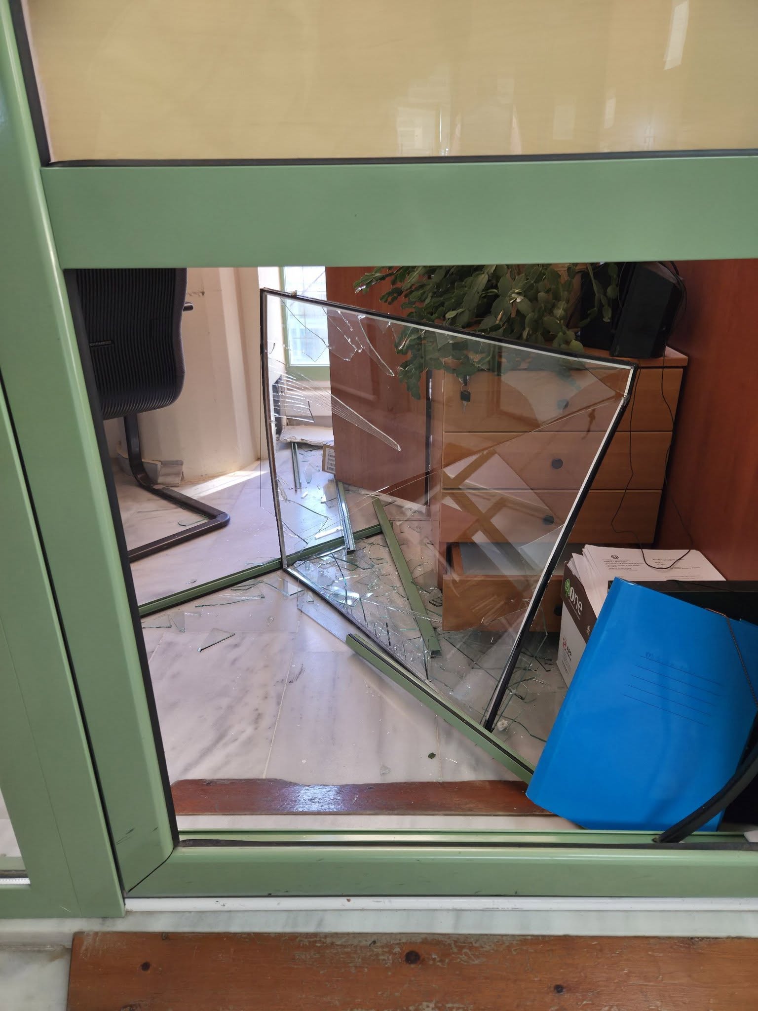 Ταυτοποιήθηκε ο διαρρήκτης του δημαρχείου Σαρωνικού