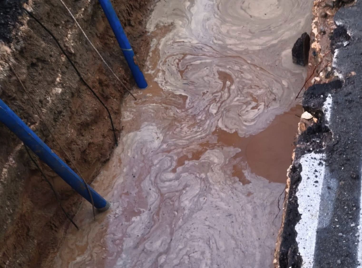 Ανακοίνωση – Σοβαρή βλάβη στον κεντρικό αγωγό ύδρευσης στη  Δ.Ε. Πολυδενδρίου 