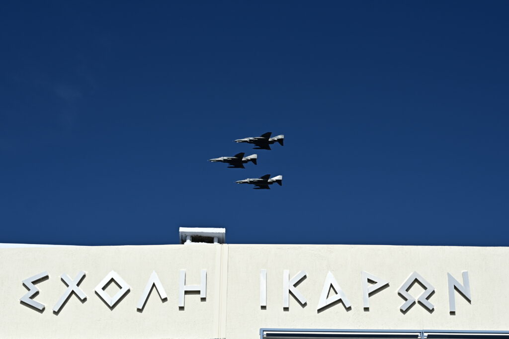 Πτήση Μαθητών με ελικοφόρα μέσα της Πολεμικής Αεροπορίας, στις 9 Νοεμβρίου, στη Δεκέλεια - Μέχρι πότε και πως μπορούν να κάνουν αίτηση οι ενδιαφερόμενοι - Πως θα γίνει η επιλογή  - Το πρόγραμμα