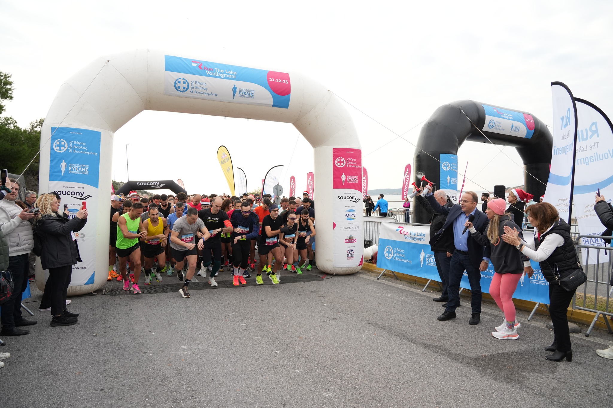 Το “Run the Lake Vouliagmeni” έσπασε κάθε ρεκόρ συμμετοχης με 5.000 δρομεις