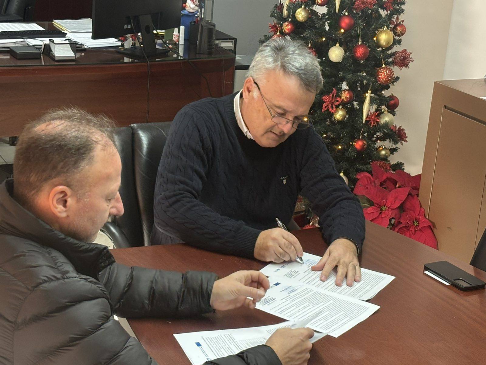 Υπογραφή σύμβασης έργου ενεργειακής αναβάθμισης Γυμνασίου και Λυκείου Αυλώνα