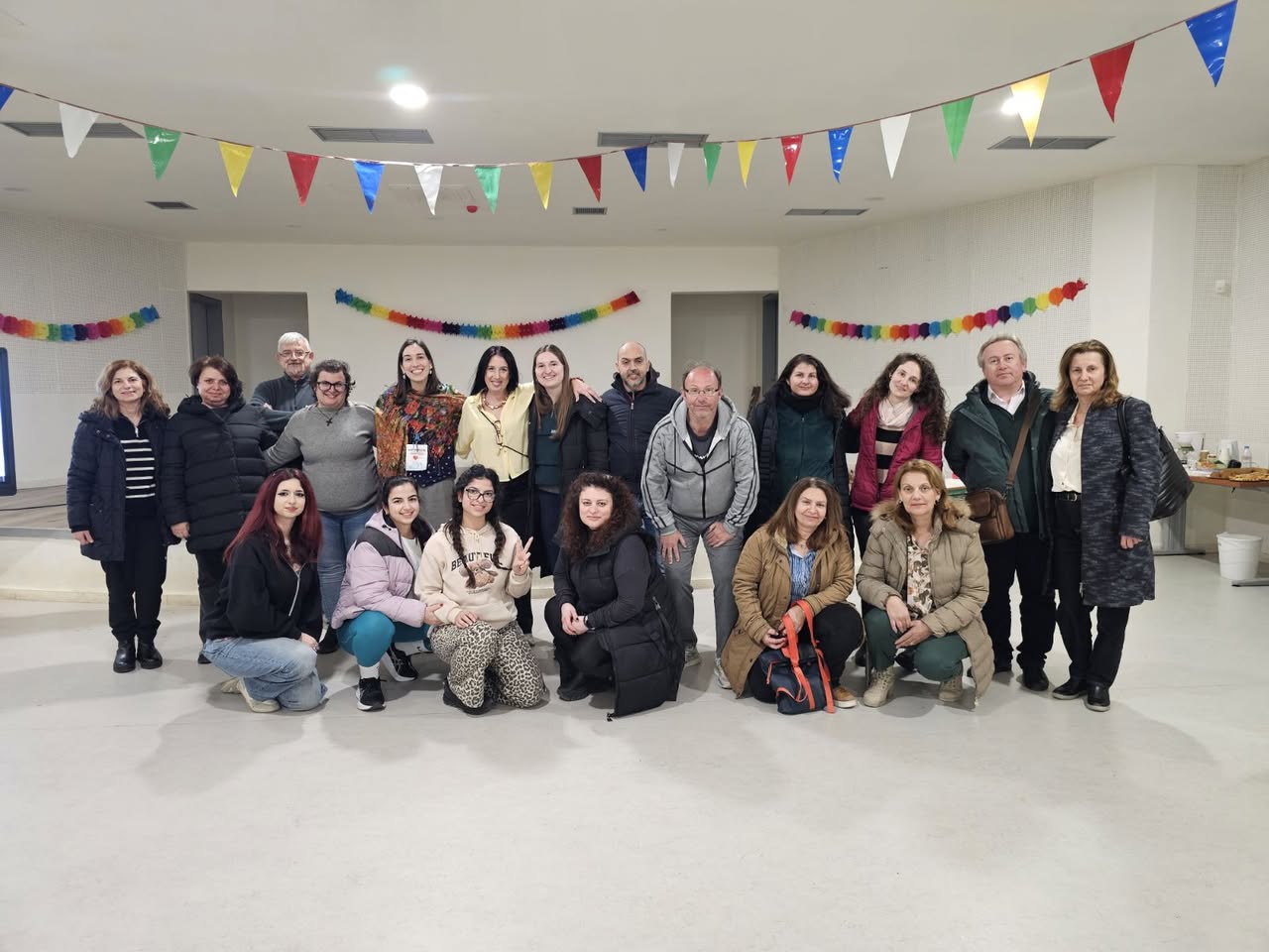 Mε μεγάλη συμμετοχή και εξαιρετικό ενδιαφέρον το σεμινάριο «Βασική Υποστήριξη Ζωής & Χρήση Αυτόματου Εξωτερικού Απινιδωτή» του 2ου Δημοτικού Σχολείου Νέας Μάκρης