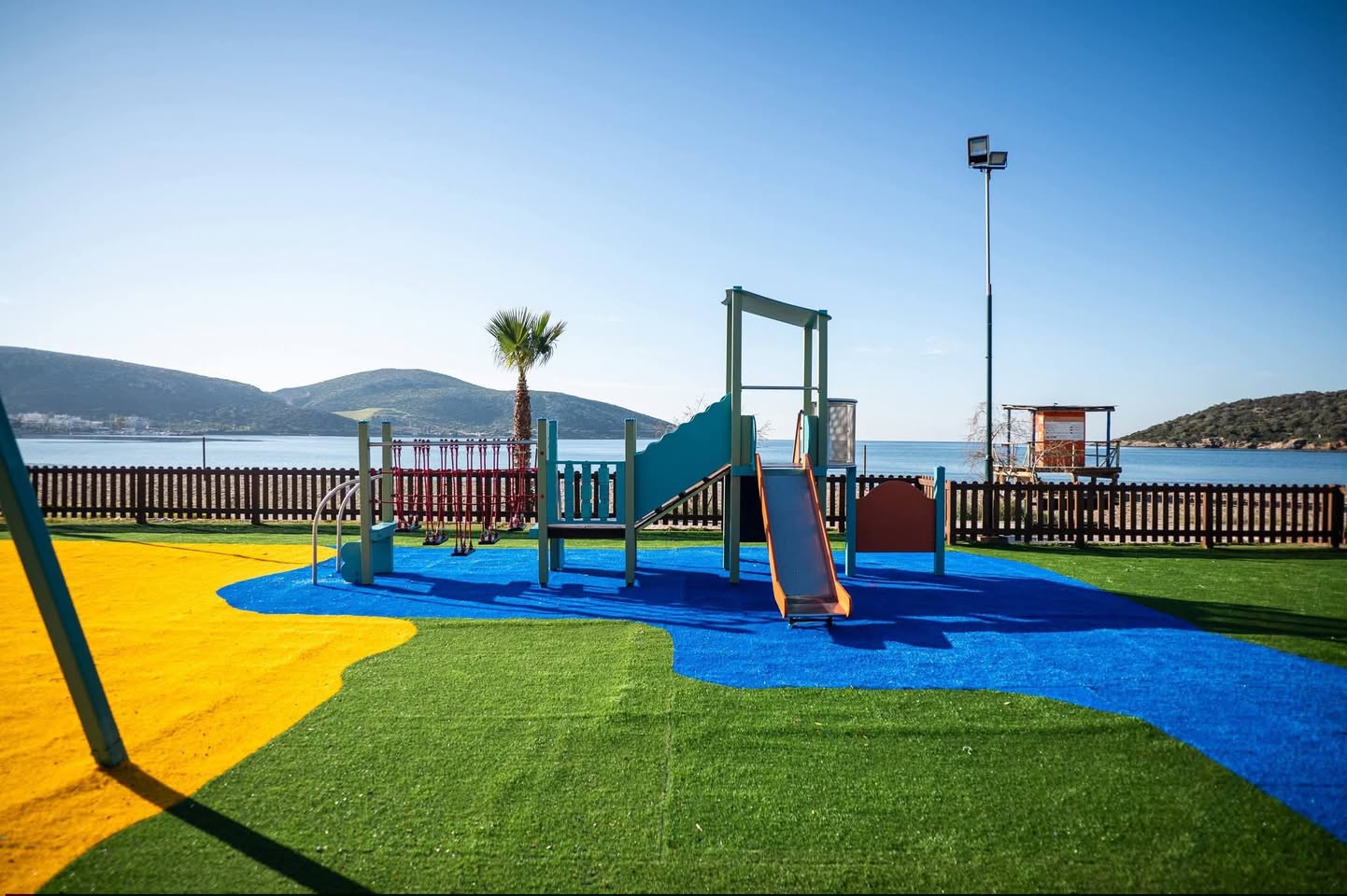  Ολοκληρώθηκε η παιδική χαρά στις Αλυκές Αναβύσσου