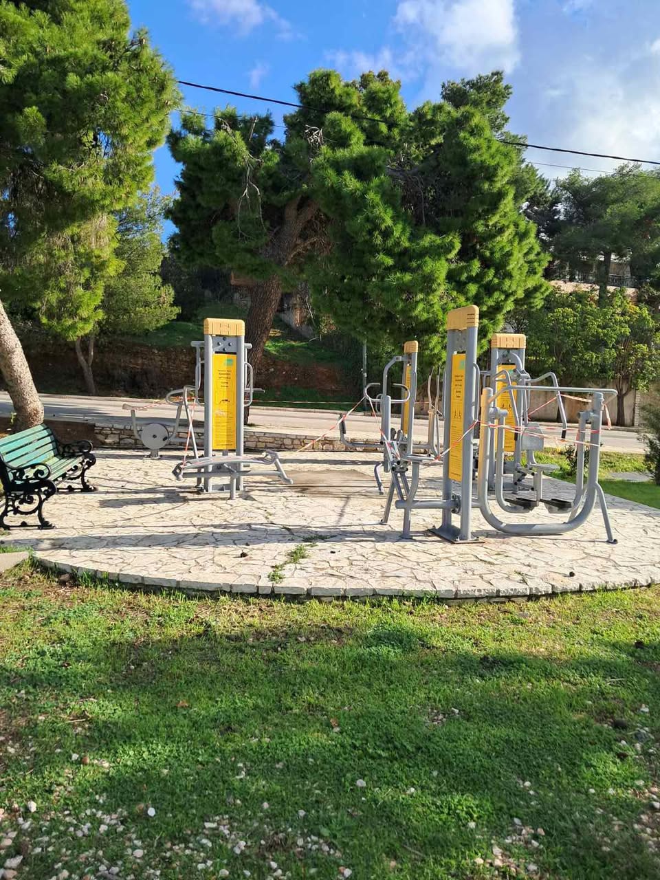 Αναβάθμιση των υπαίθριων χώρων άθλησης στο Δήμο Παλλήνης- Συντήρηση, επισκευές και νέα όργανα γυμναστικής