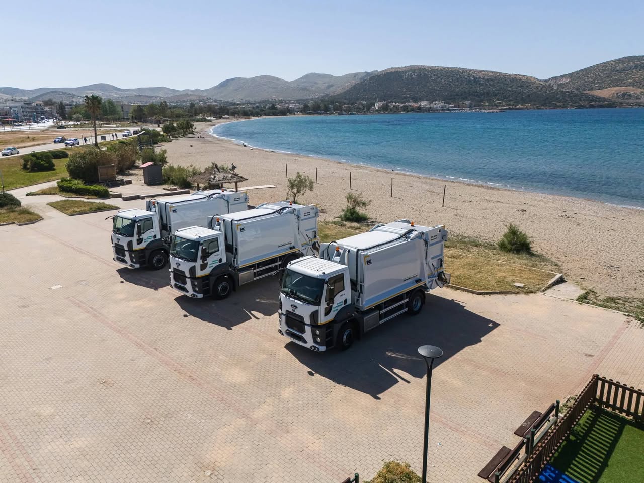  3 νέα απορριμματοφόρα στον στόλο του Δήμου Σαρωνικού!