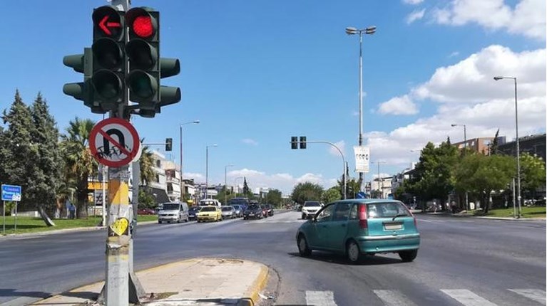 Περιφέρεια Αττικής: Η διάρκεια των φαναριών θα ρυθμίζεται από τη Google - Στρατηγική συμφωνία για τη ρύθμιση κυκλοφορίας