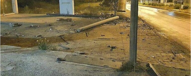 Τραγωδία στην άσφαλτο: Ένας 27χρονος νεκρός και μία 23χρονη τραυματίας σε τροχαίο στο Μαρκόπουλο - Αυτοκίνητο καρφώθηκε σε κολώνα