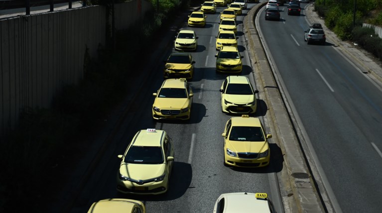 Απεργία: Χωρίς ταξί η Αθήνα Τετάρτη και Πέμπτη - "Το υπουργείο δε δέχεται να μιλήσει μαζί μας"