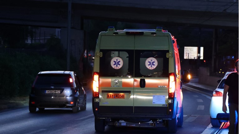 Θανατηφόρο τροχαίο με μοτοσικλέτες στο Πέραμα: Νεκρός ένας 26χρονος - Νοσηλεύεται 29χρονος