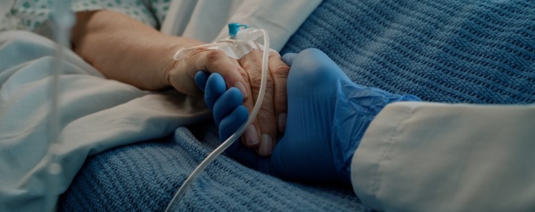 Πώς θα λειτουργεί η εφαρμογή στο κινητό για τους ασθενείς με καρκίνο - Σε εφαρμογή τον Μάιο