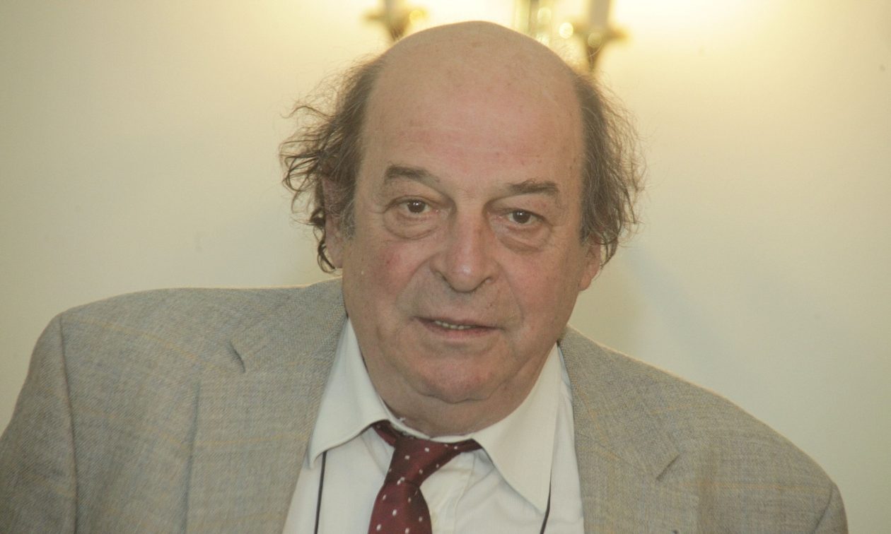 Πέθανε σε ηλικία 74 ετών ο σκηνοθέτης των τηλεοπτικών επιτυχιών Μανούσος Μανουσάκης