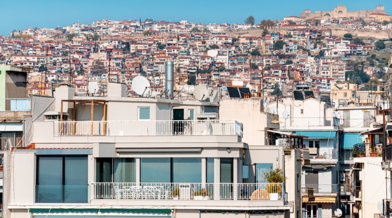 Κόβονται χιλιάδες ακίνητα από το Airbnb: Εκτός αξιοποίησης τα υπόγεια, ημιυπόγεια και τα τυφλά σπίτια