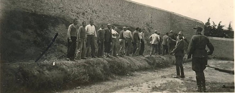 Συγκλονίζουν οι ιστορικές φωτογραφίες με τους εκτελεσθέντες της Καισαριανής: Ταυτοποιήθηκαν οι πρώτοι δύο