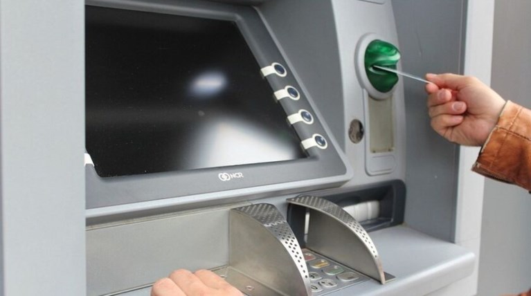Κλειστές τράπεζες για τέσσερις ημέρες στα τέλη Μαρτίου: Τι θα γίνει με τις μισθοδοσίες και τις συναλλαγές
