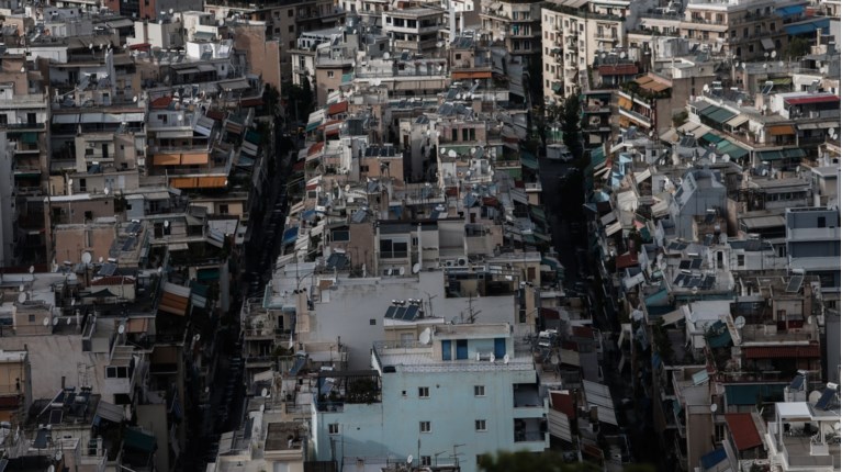 Ανεβαίνουν κι άλλο τα ενοίκια και οι τιμές πώλησης ακινήτων - Οι περιοχές της Αττικής με τις μεγαλύτερες αυξήσεις