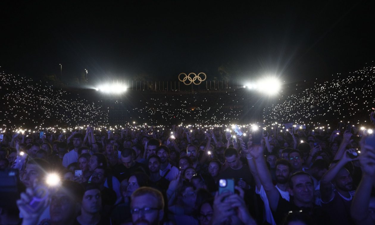 «Θα σε πάρω εγώ παιδάκι μου όταν φτάσω» - Το τραγούδι που «λύγισε» το Καλλιμάρμαρο