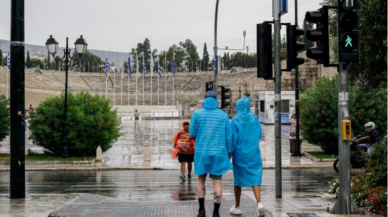 Μίνι φθινόπωρο: Πέφτει η θερμοκρασία, βροχές και στην Αττική - Πότε επανέρχεται η άνοιξη