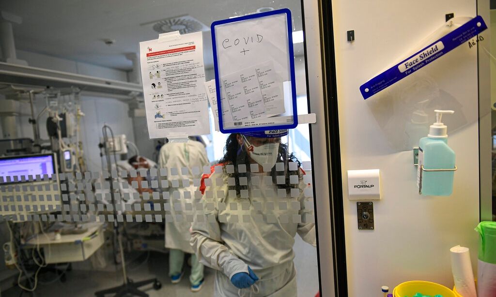 Κορονοϊός: Συναγερμός για τη νέα υποπαραλλαγή BA.3.2 - Τα συμπτώματα