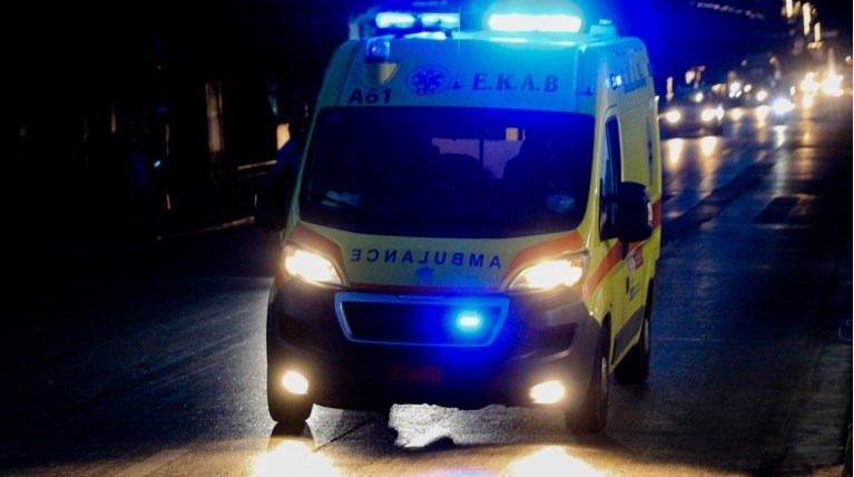 Τροχαίο με σύγκρουση τριών οχημάτων στην Αθηνών-Σουνίου - Σοβαρά τραυματισμένη μια 42χρονη