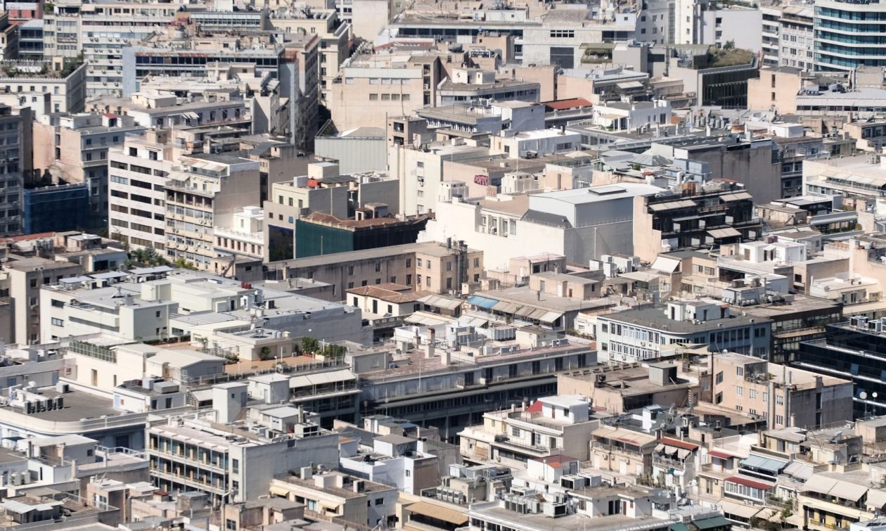 Χτίζει μητρώο η ΑΑΔΕ για τα ακίνητα στην Ελλάδα - Τι πρέπει να ξέρουν οι φορολογούμενοι
